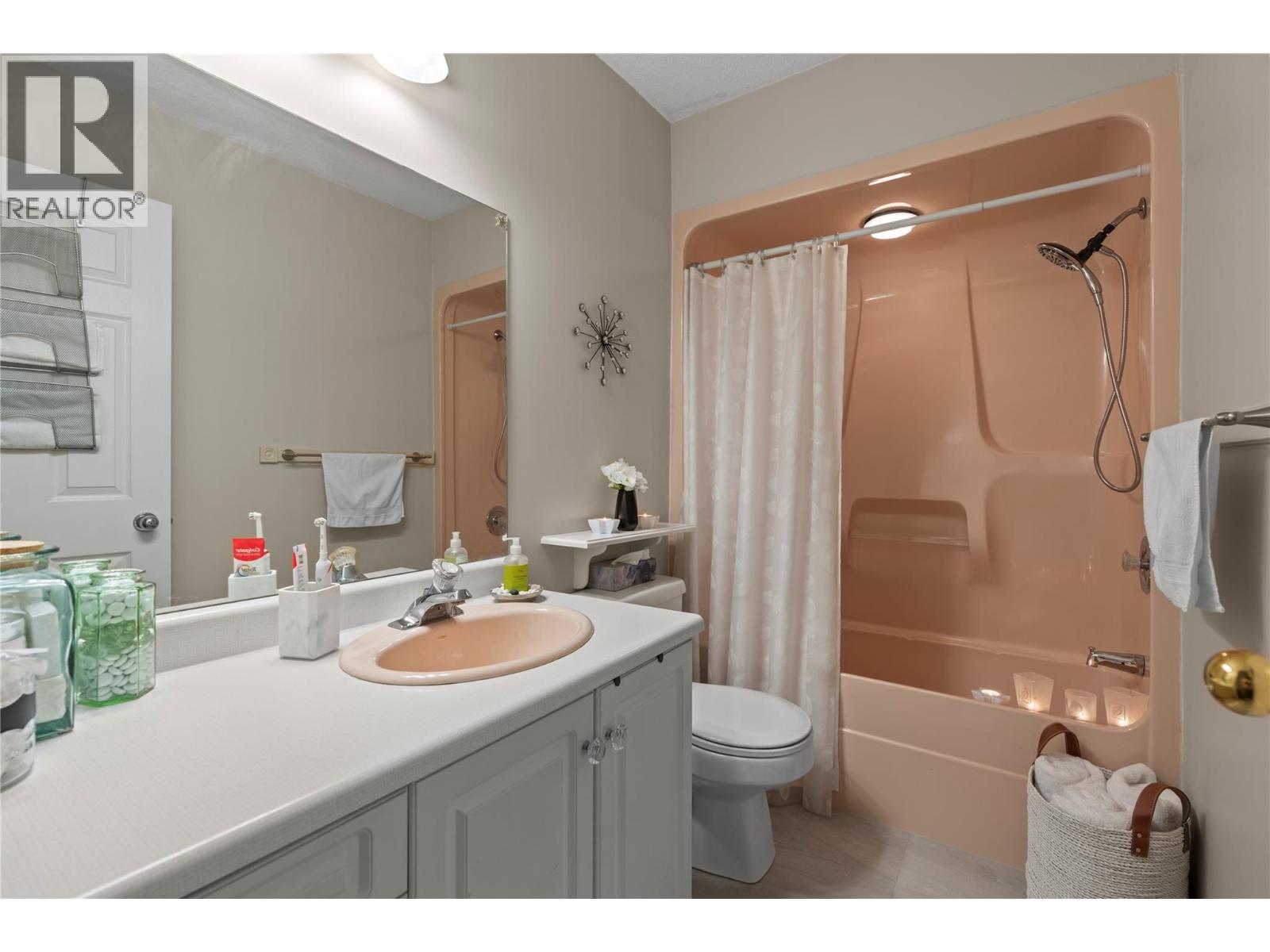 4404 Pleasant Valley Road Unit# 8, Vernon - Image 1