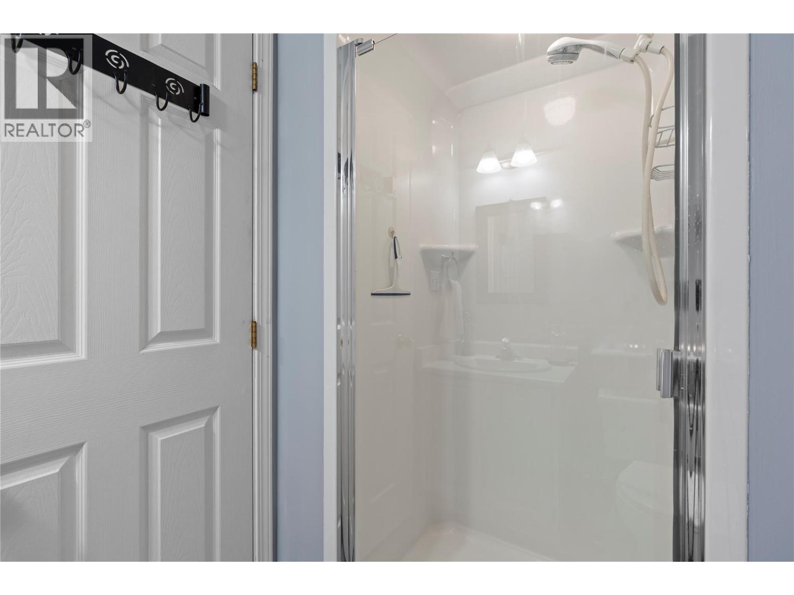 4404 Pleasant Valley Road Unit# 8, Vernon - Image 1