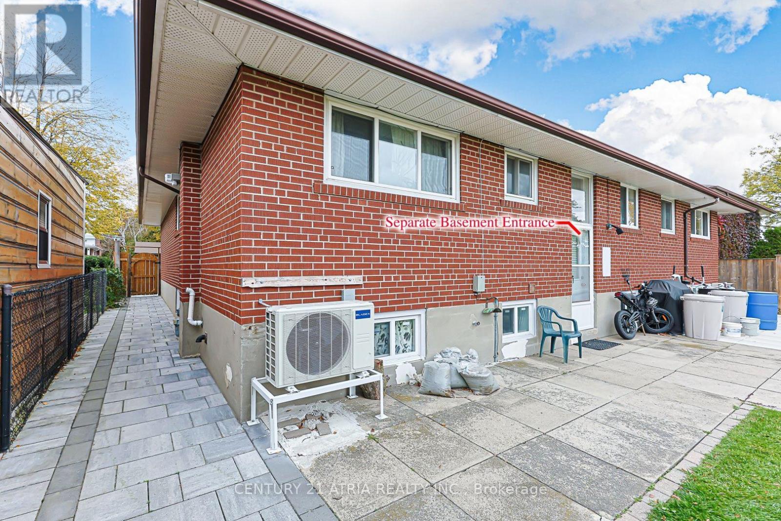 LOWER LEVEL UNIT 1 - 19 MARLBANK ROAD, Toronto (Tam O'Shanter-Sullivan) — photo 4