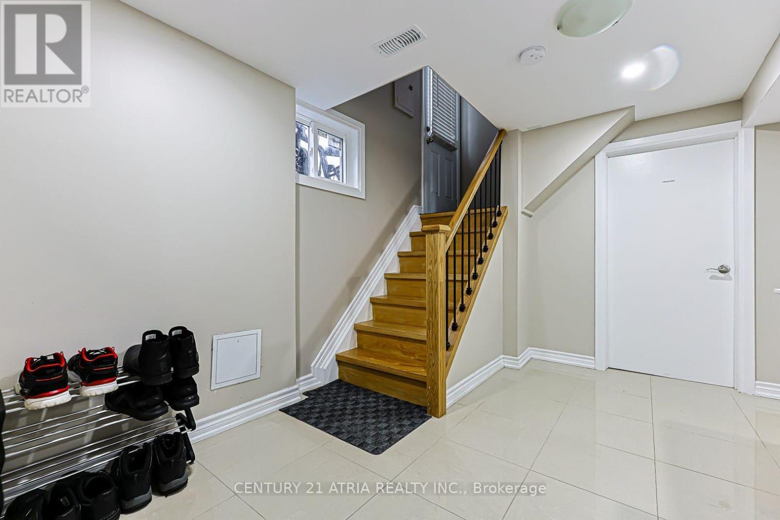 LOWER LEVEL UNIT 1 - 19 MARLBANK ROAD, Toronto (Tam O'Shanter-Sullivan) — photo 6