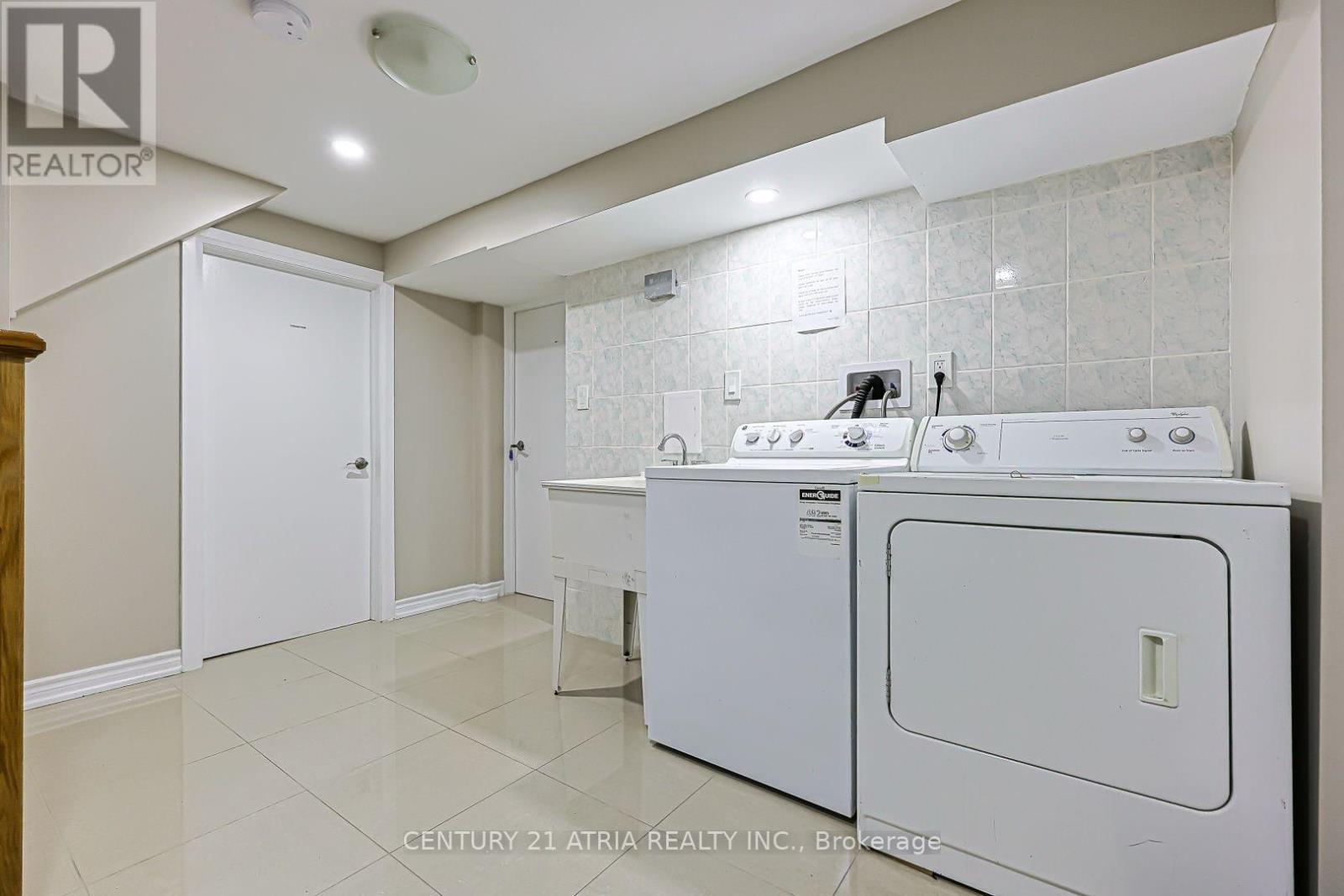 LOWER LEVEL UNIT 1 - 19 MARLBANK ROAD, Toronto (Tam O'Shanter-Sullivan) — photo 7