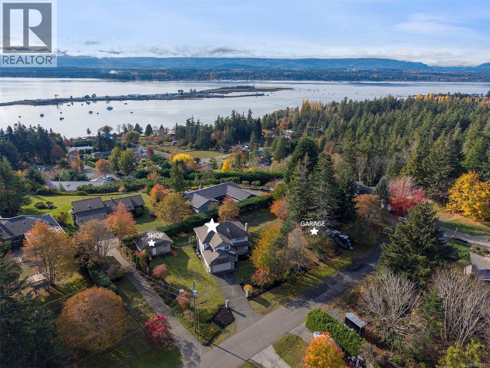 1225 Walter Gage St, Comox
