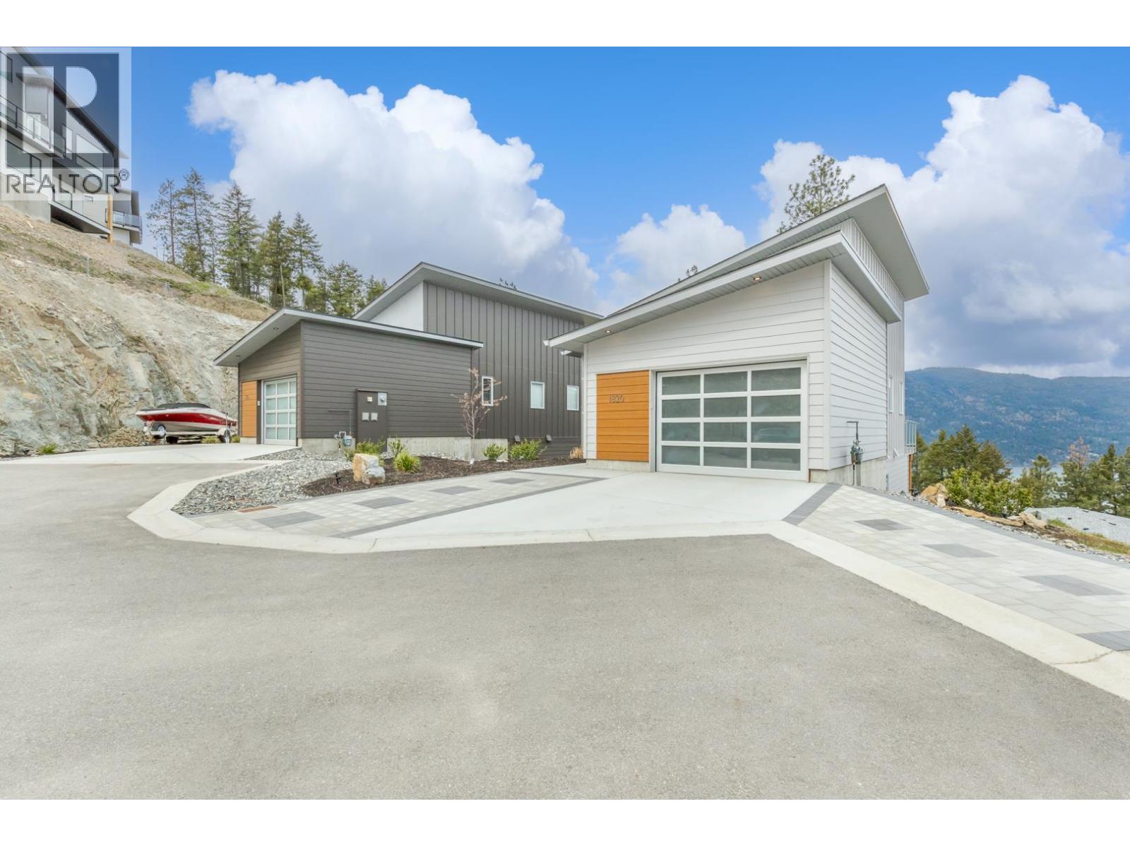  1820 Blue Bunch Court, Kelowna