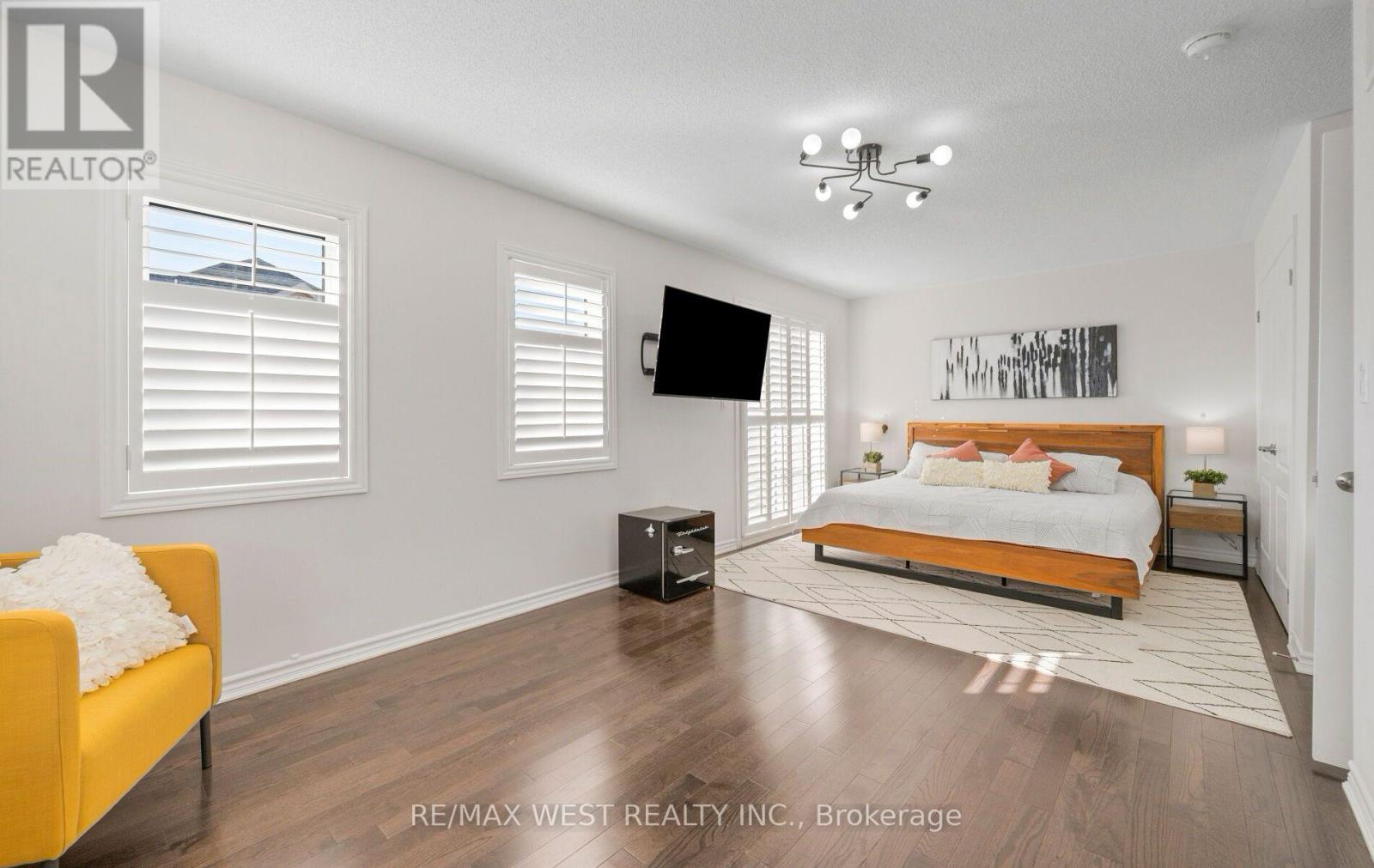 #22 636 EVANS AVENUE - 23