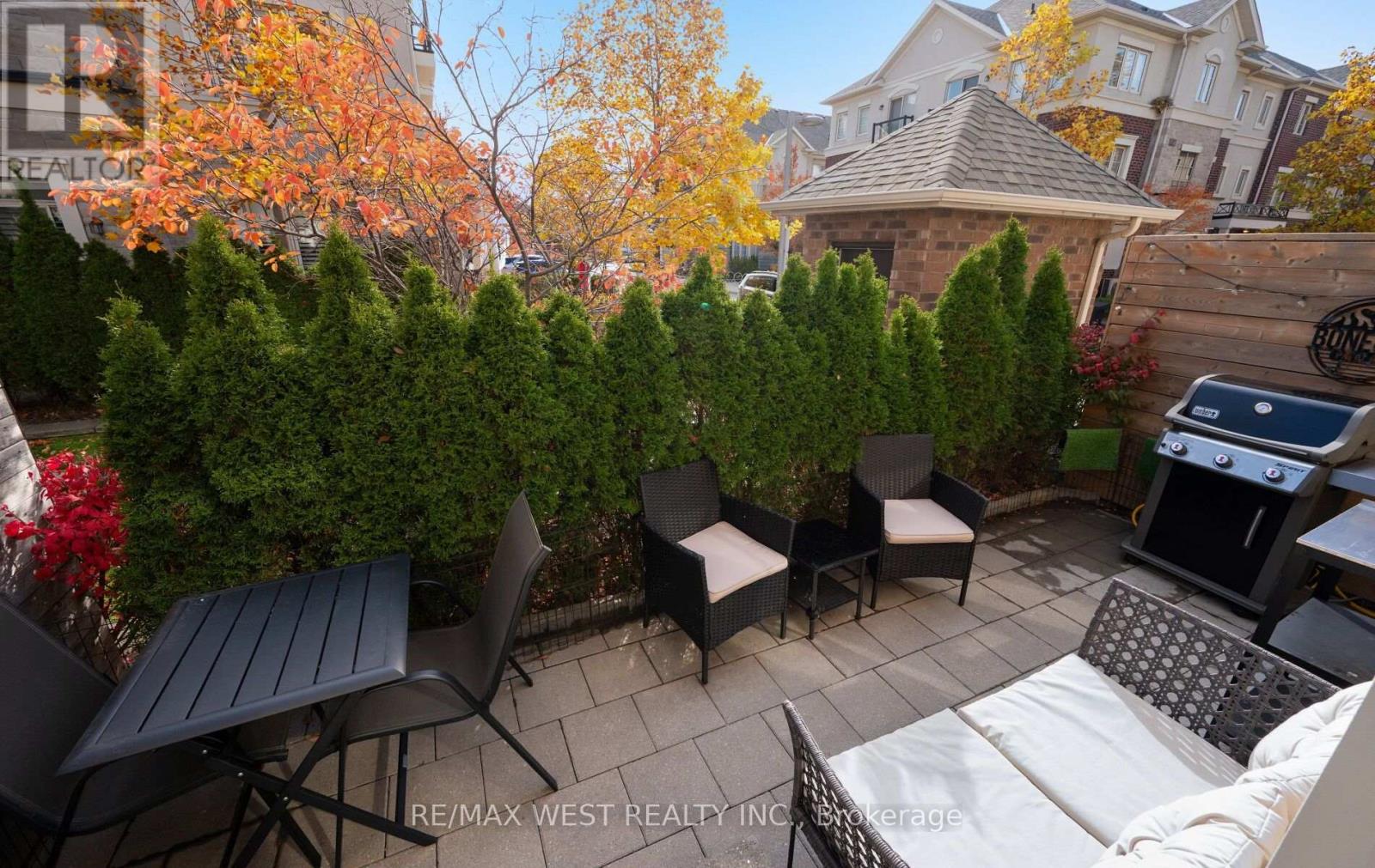 #22 636 EVANS AVENUE - 39