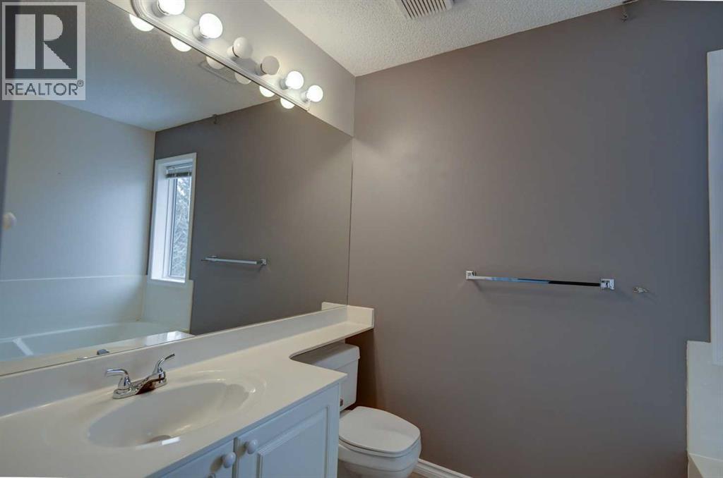 109 Bridlecreek Green SW, Calgary — photo 13