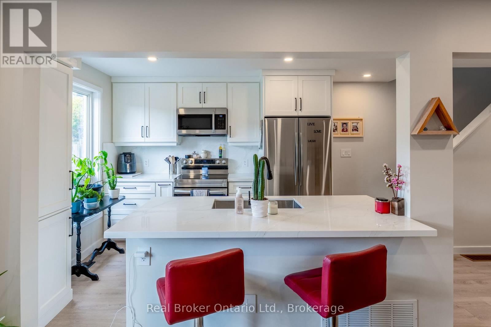 38 CHRISTIE CRESCENT, Barrie (Letitia Heights) — photo 9