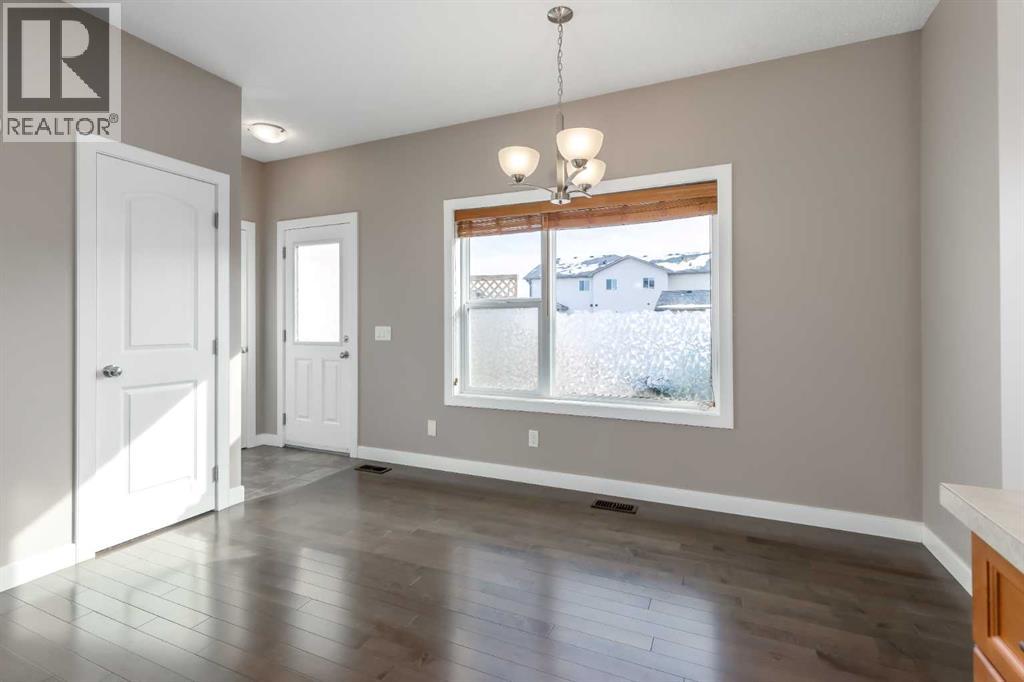 144 CLYDESDALE Way, Cochrane — photo 11