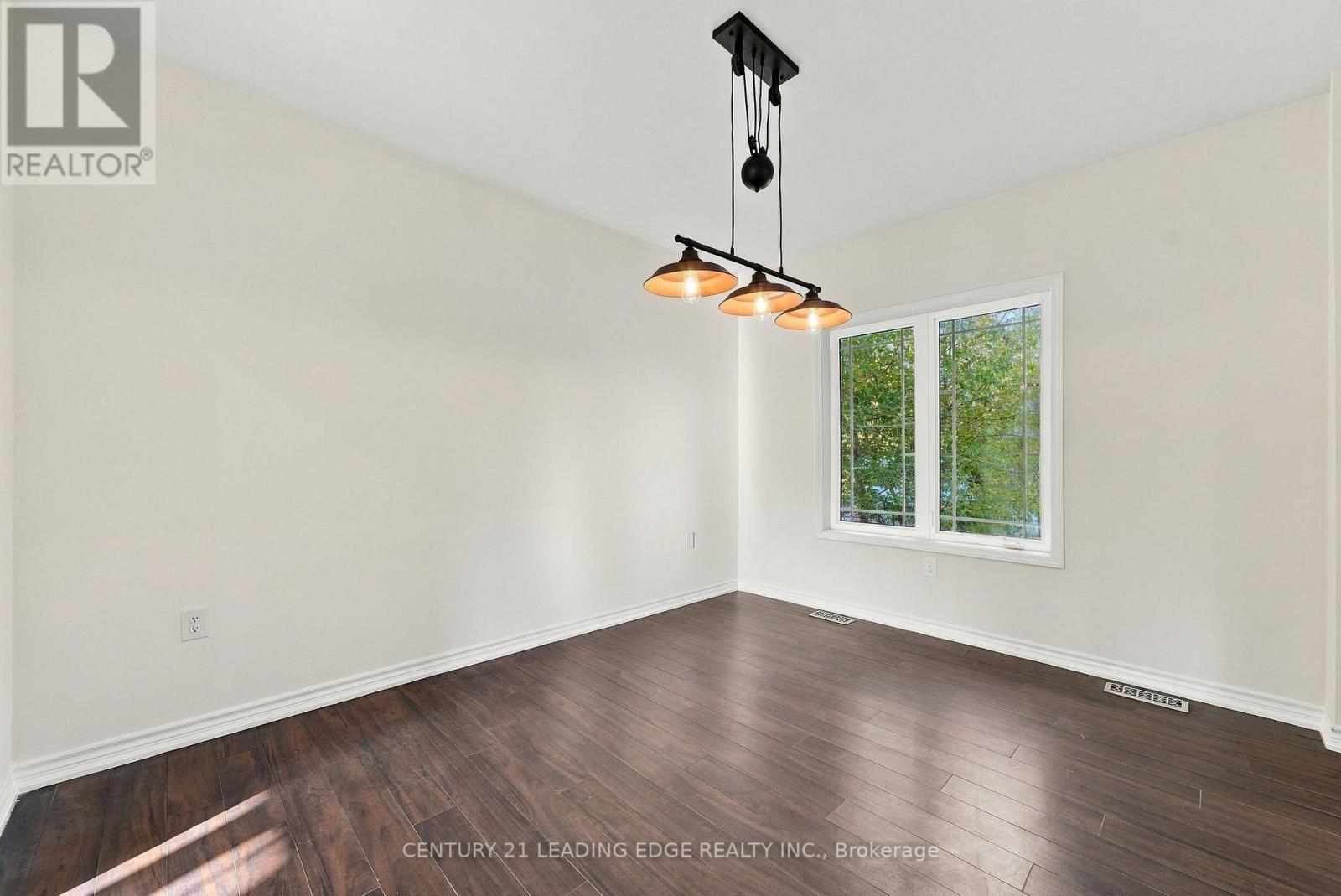89 PARK ROAD S - 19