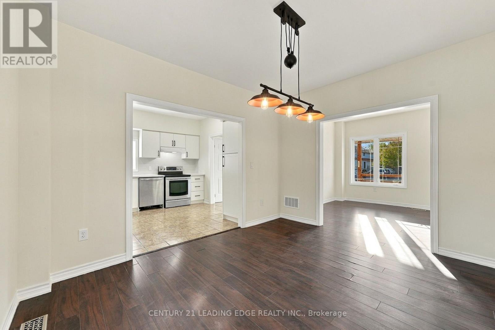 89 PARK ROAD S - 21
