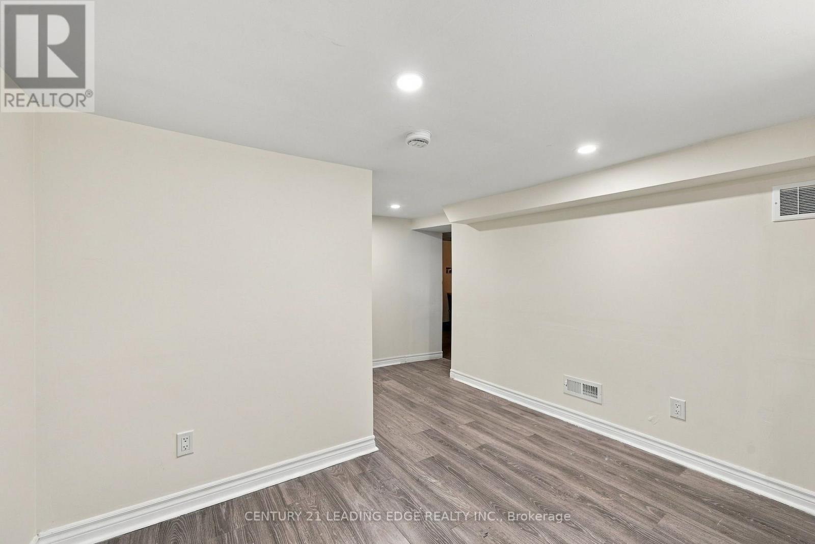 89 PARK ROAD S - 37
