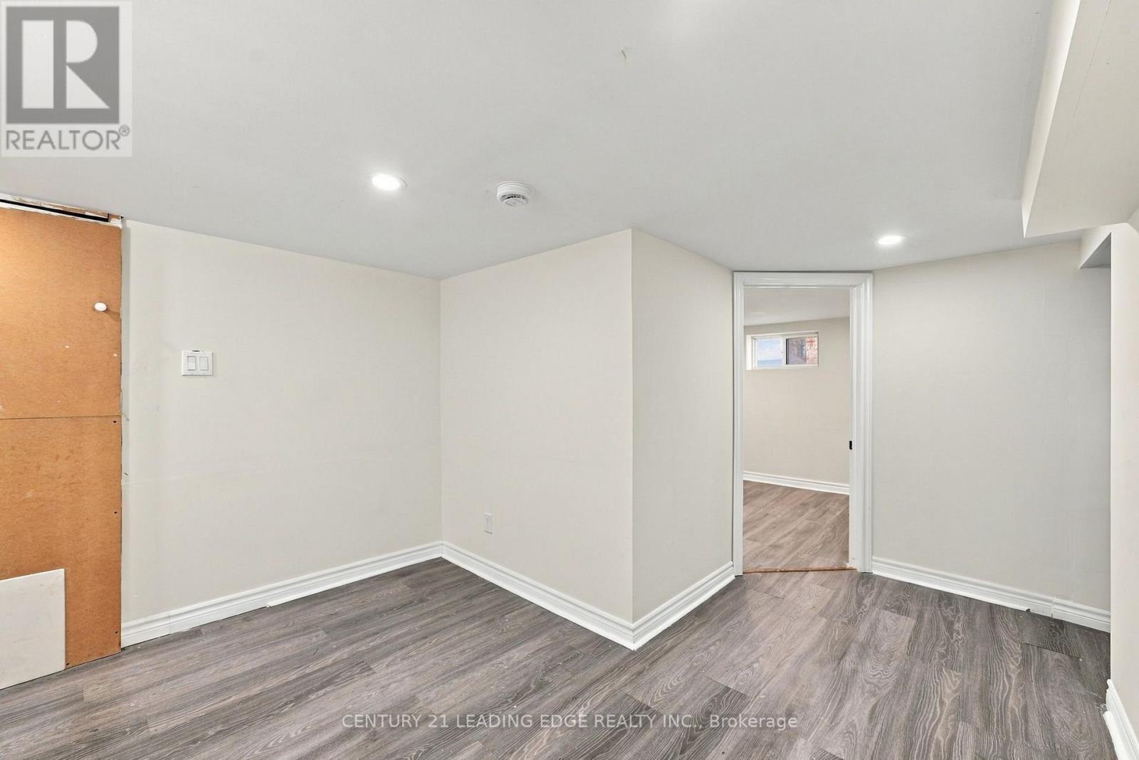 89 PARK ROAD S - 39