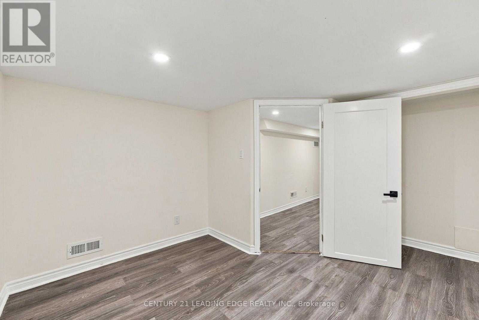 89 PARK ROAD S - 41