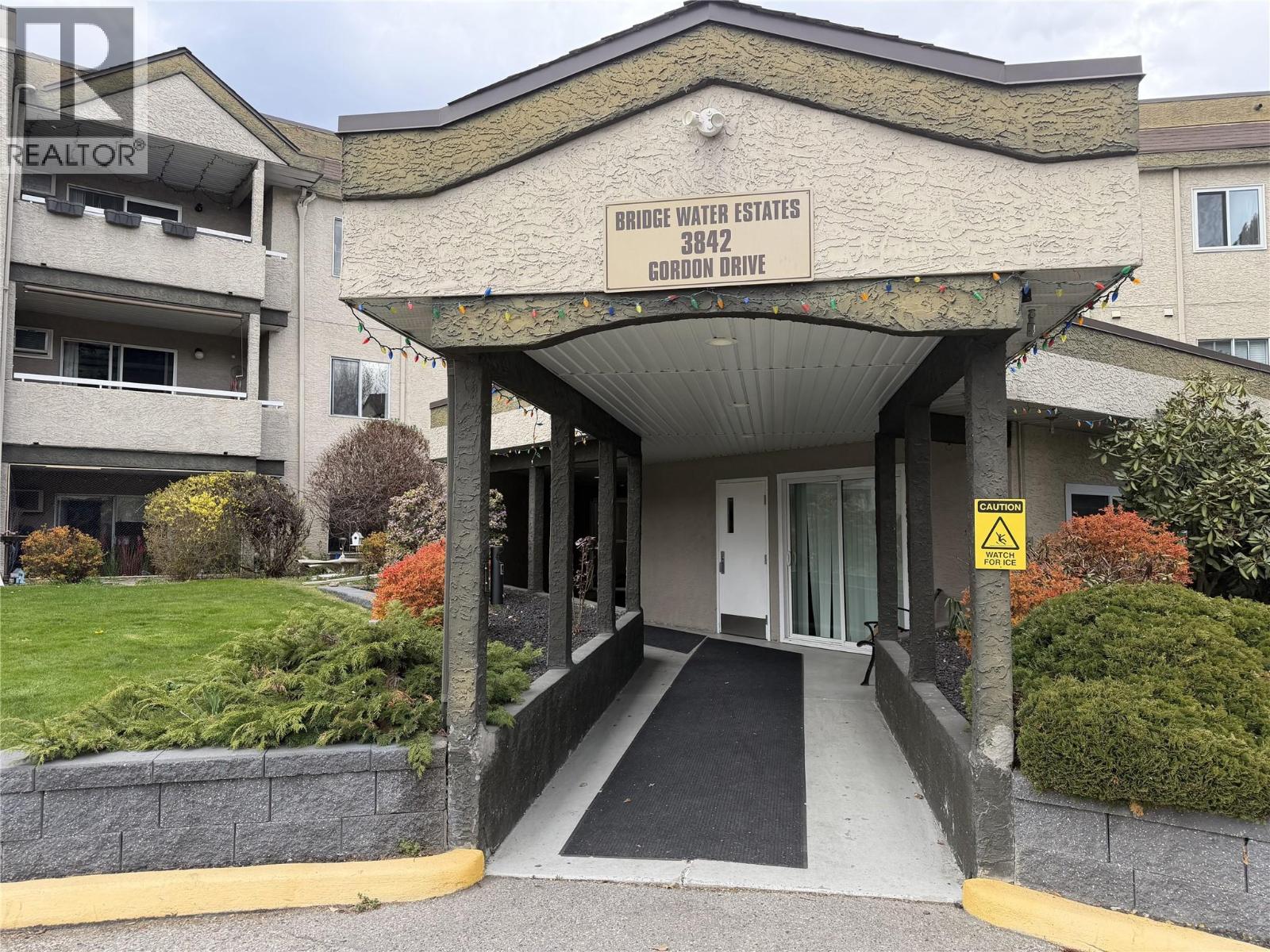135 3842 Gordon Drive, Kelowna