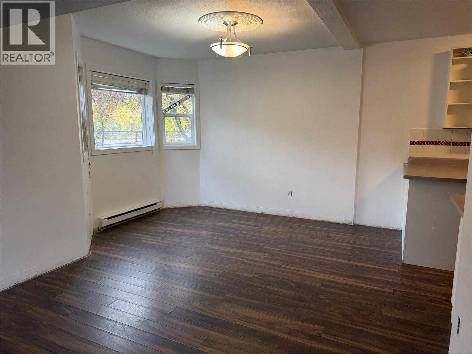 135 3842 Gordon Drive, Kelowna