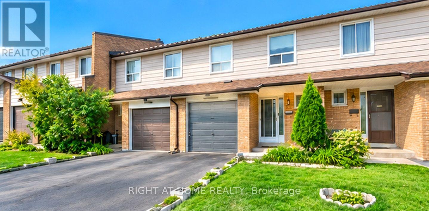 17 - 7475 GOREWAY DRIVE, Mississauga (Malton)