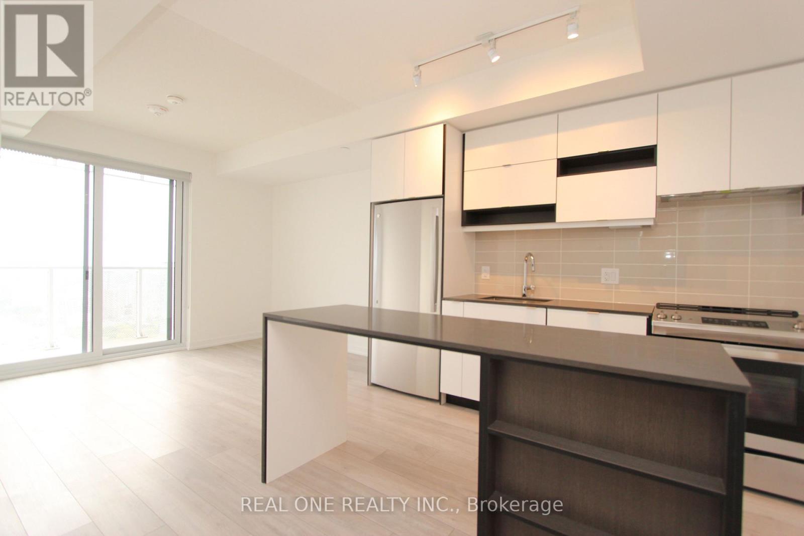 3807 - 4065 CONFEDERATION PARKWAY, Mississauga (City Centre)