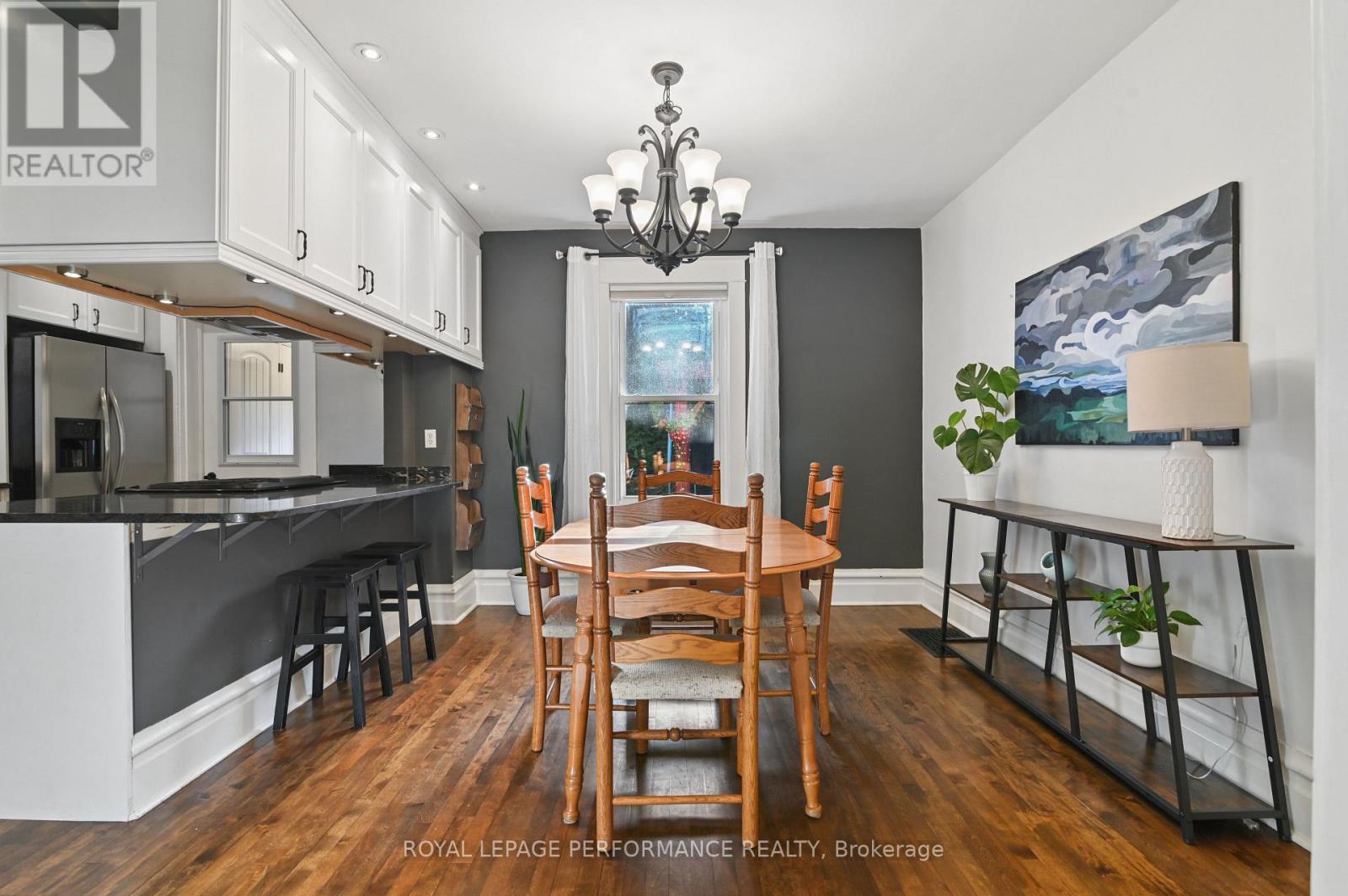 52 Marlowe Crescent