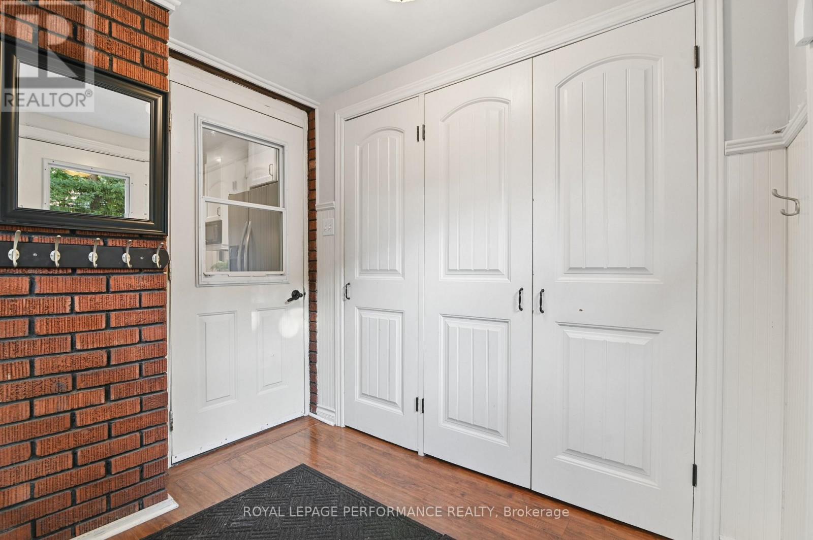 52 Marlowe Crescent