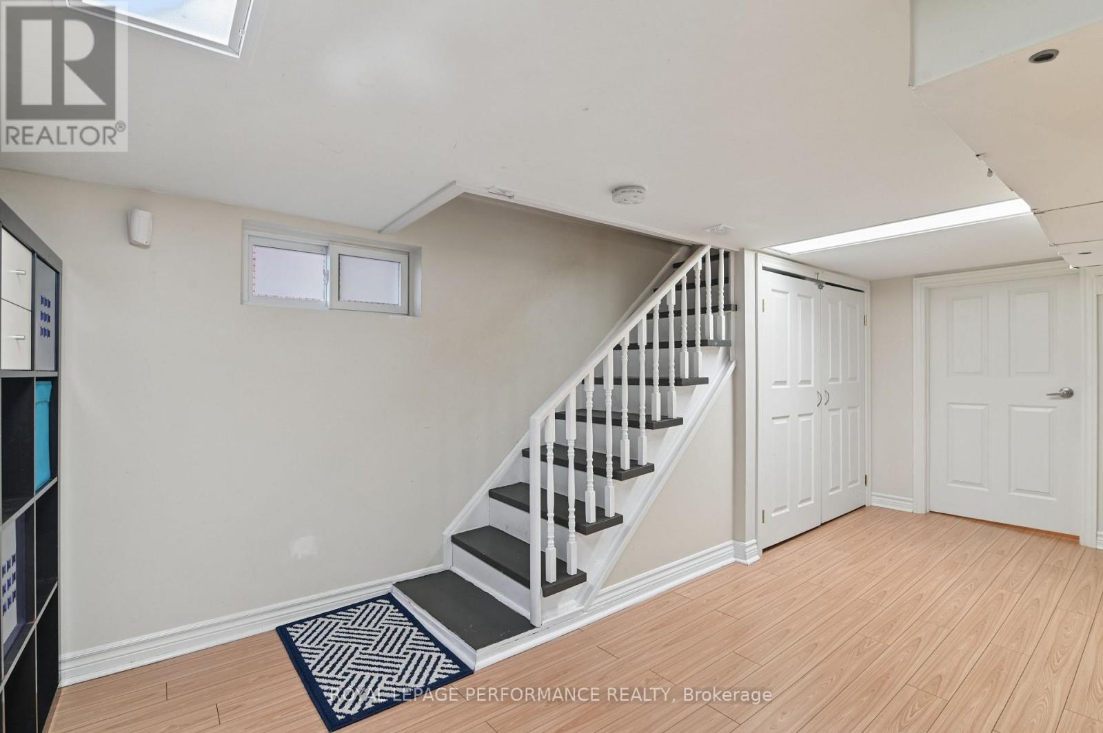 52 Marlowe Crescent