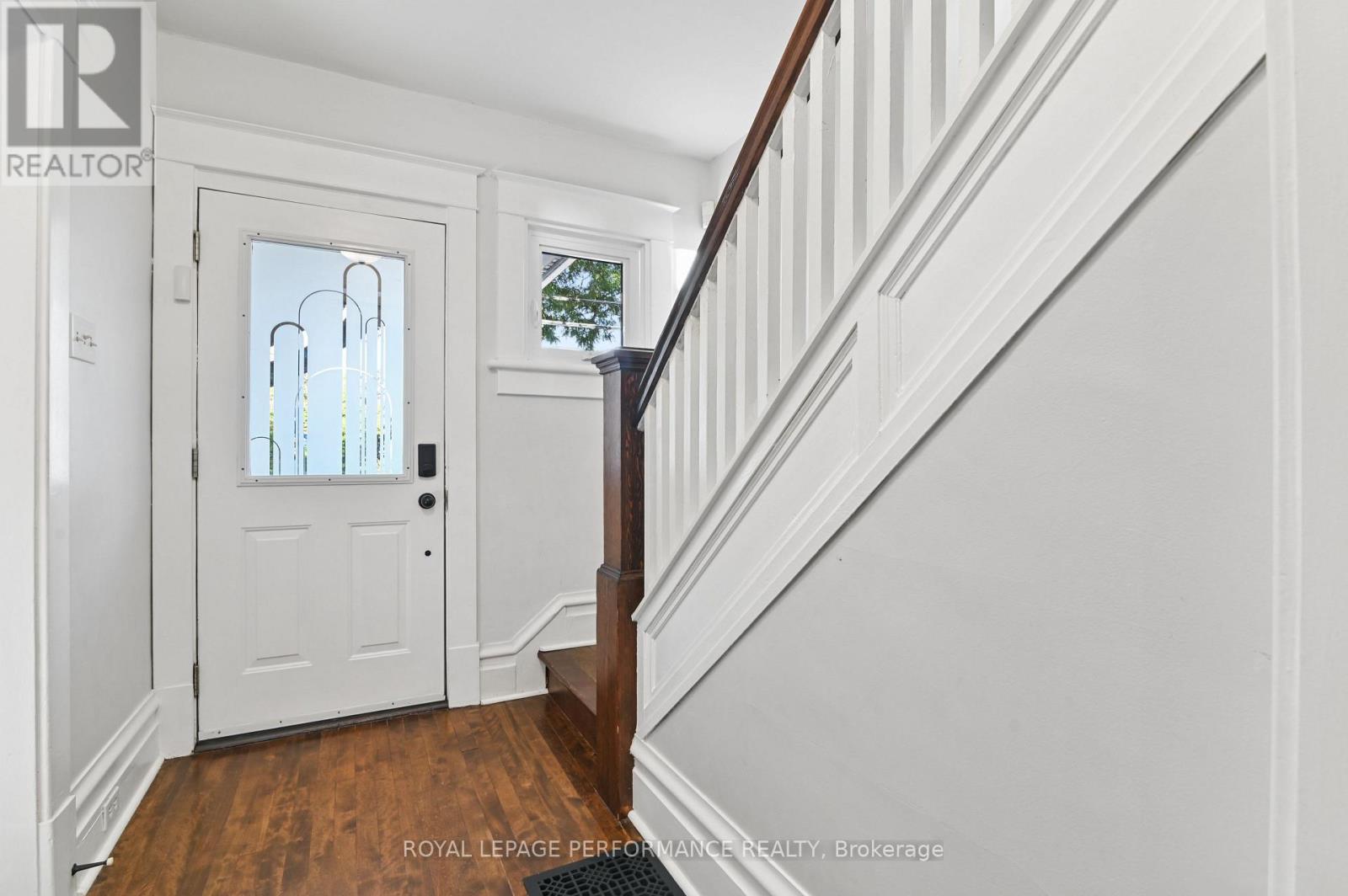 52 Marlowe Crescent