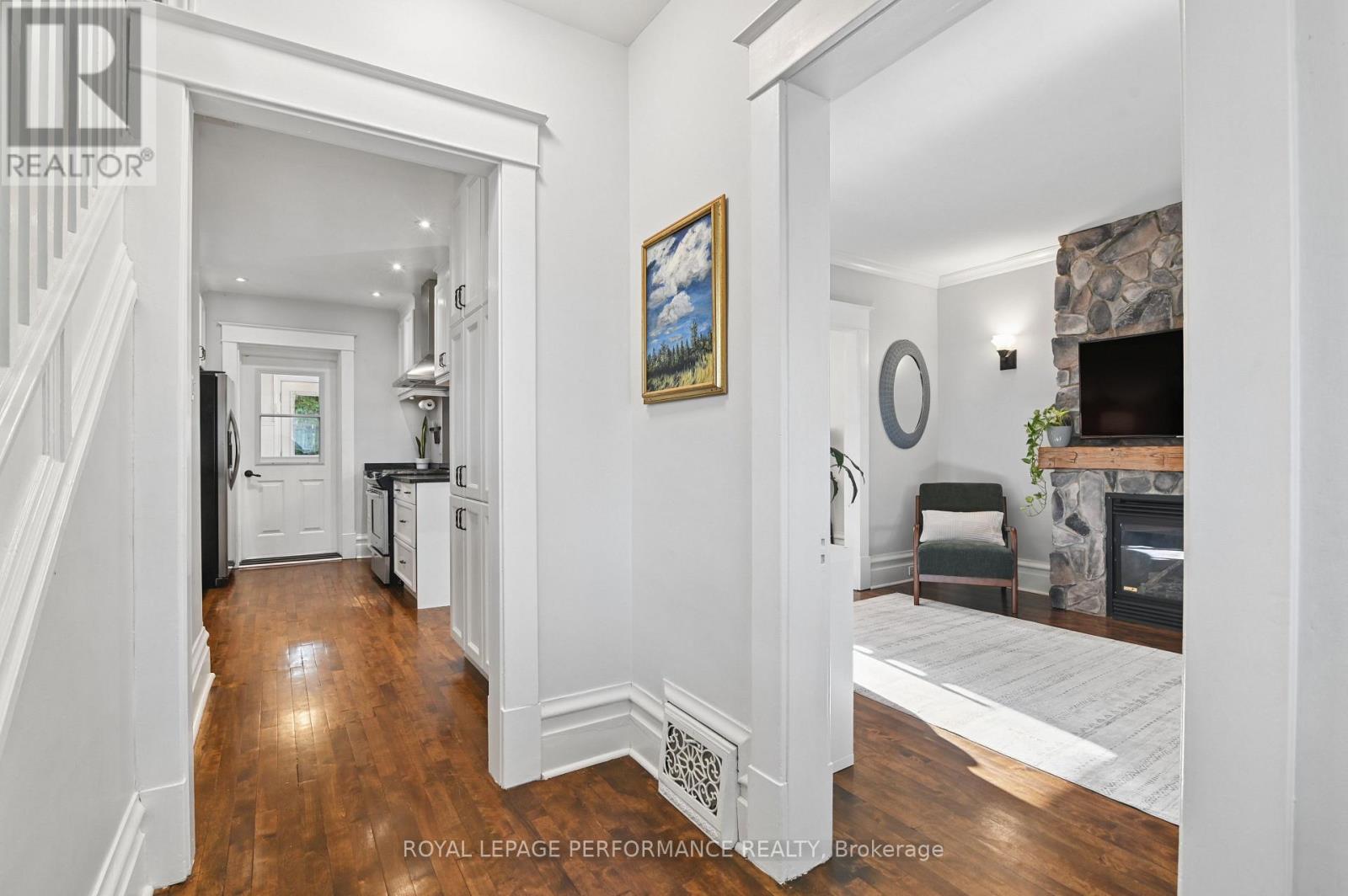 52 Marlowe Crescent