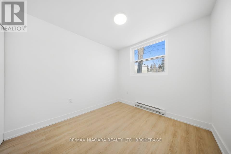 301 - 25 DOWNES AVENUE, Prince Edward County (Picton Ward) — photo 8