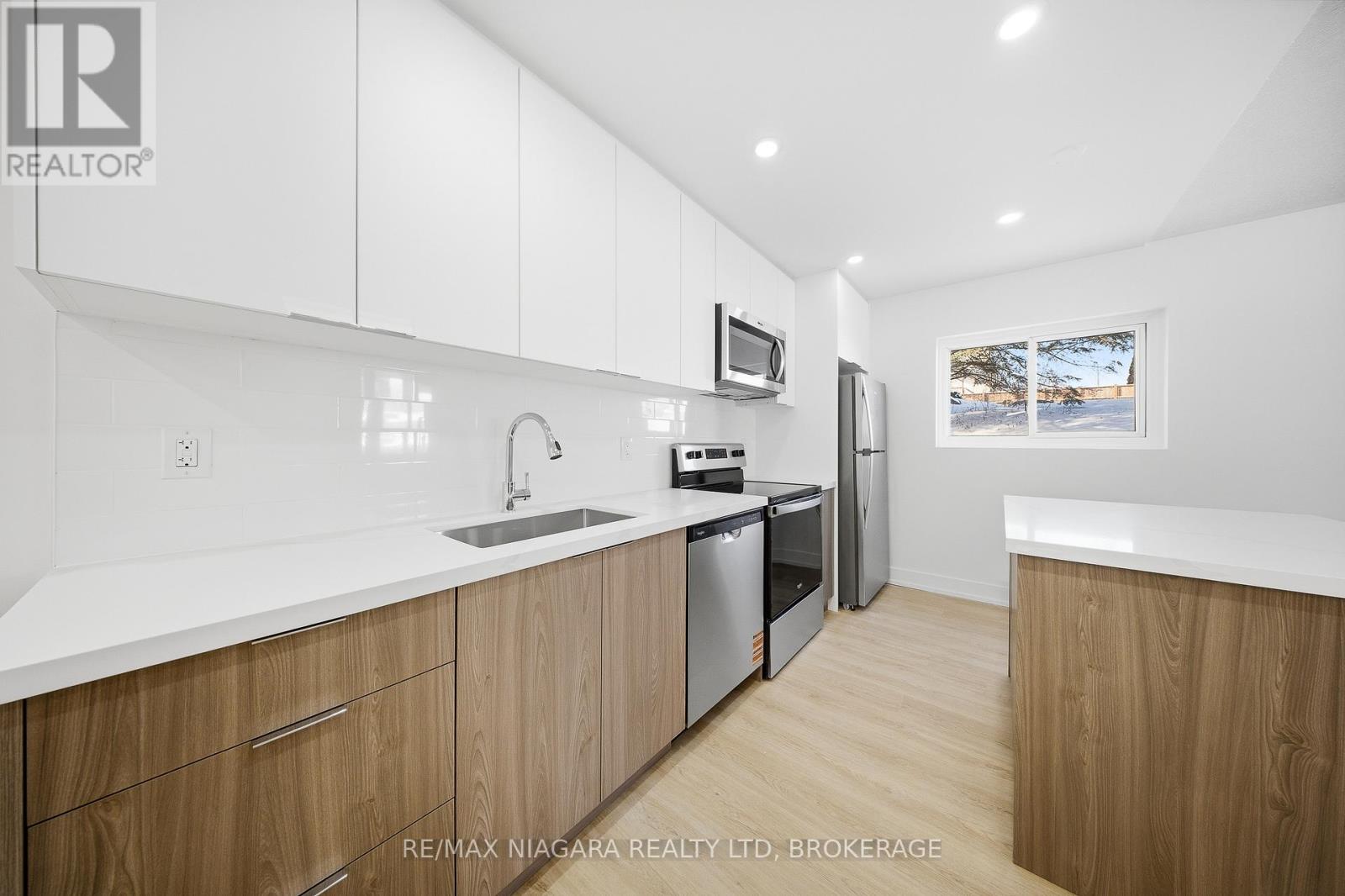303 - 23 DOWNES AVENUE, Prince Edward County (Picton Ward) — photo 3