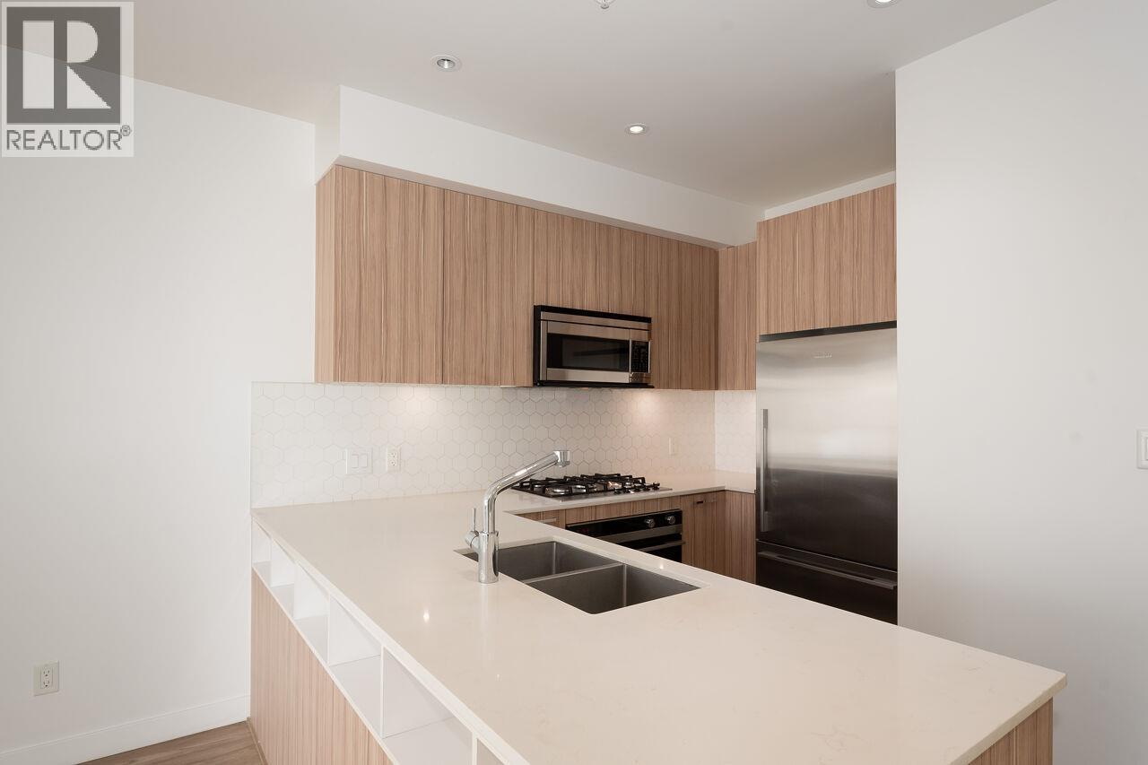 403 1061 Marine Drive, North Vancouver — photo 8