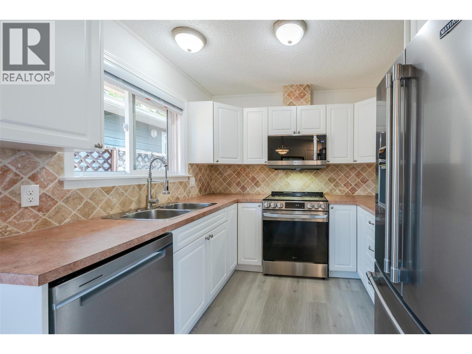 456 Nelson Avenue, Penticton - Image 1