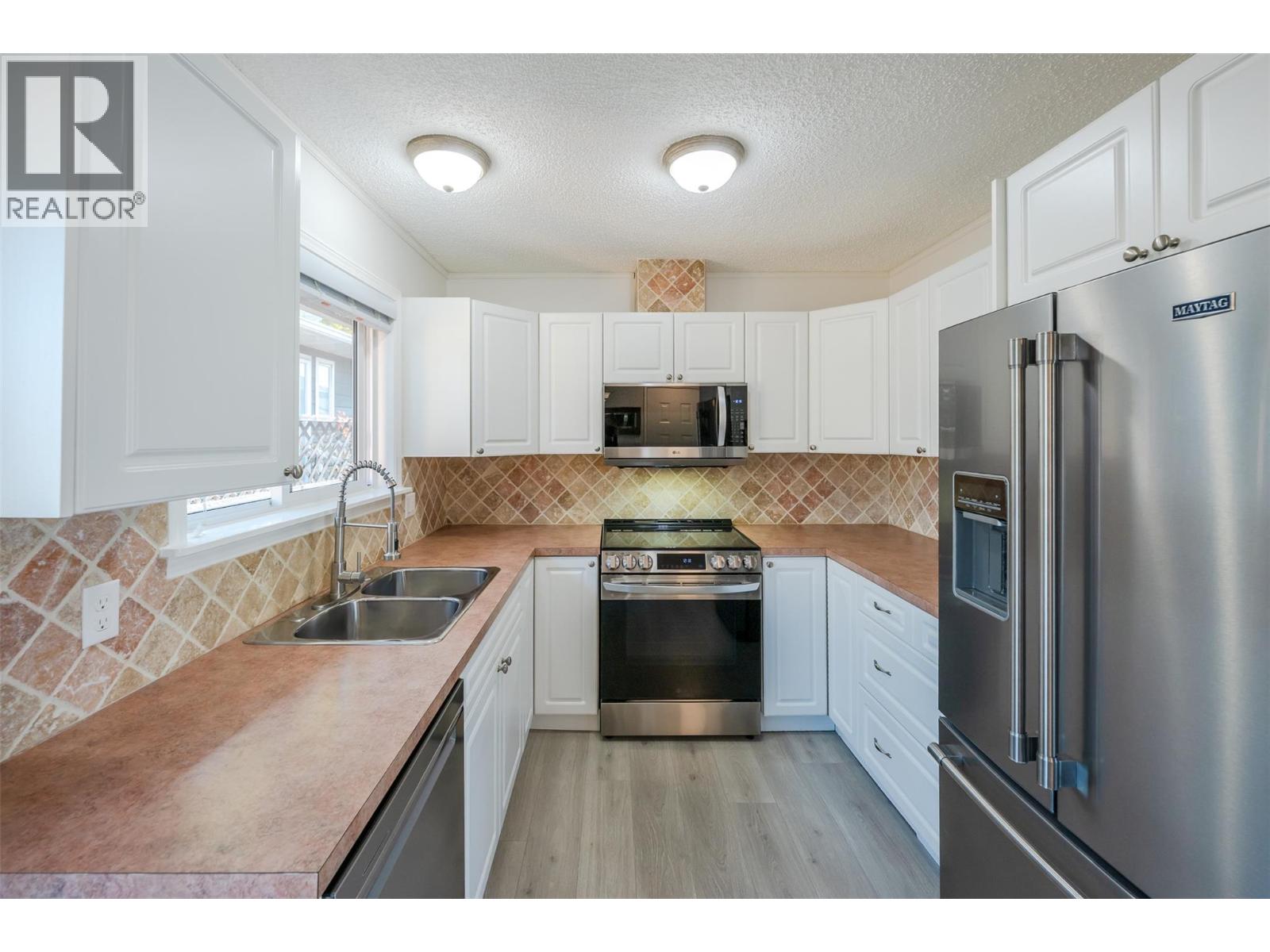 456 Nelson Avenue, Penticton - Image 1