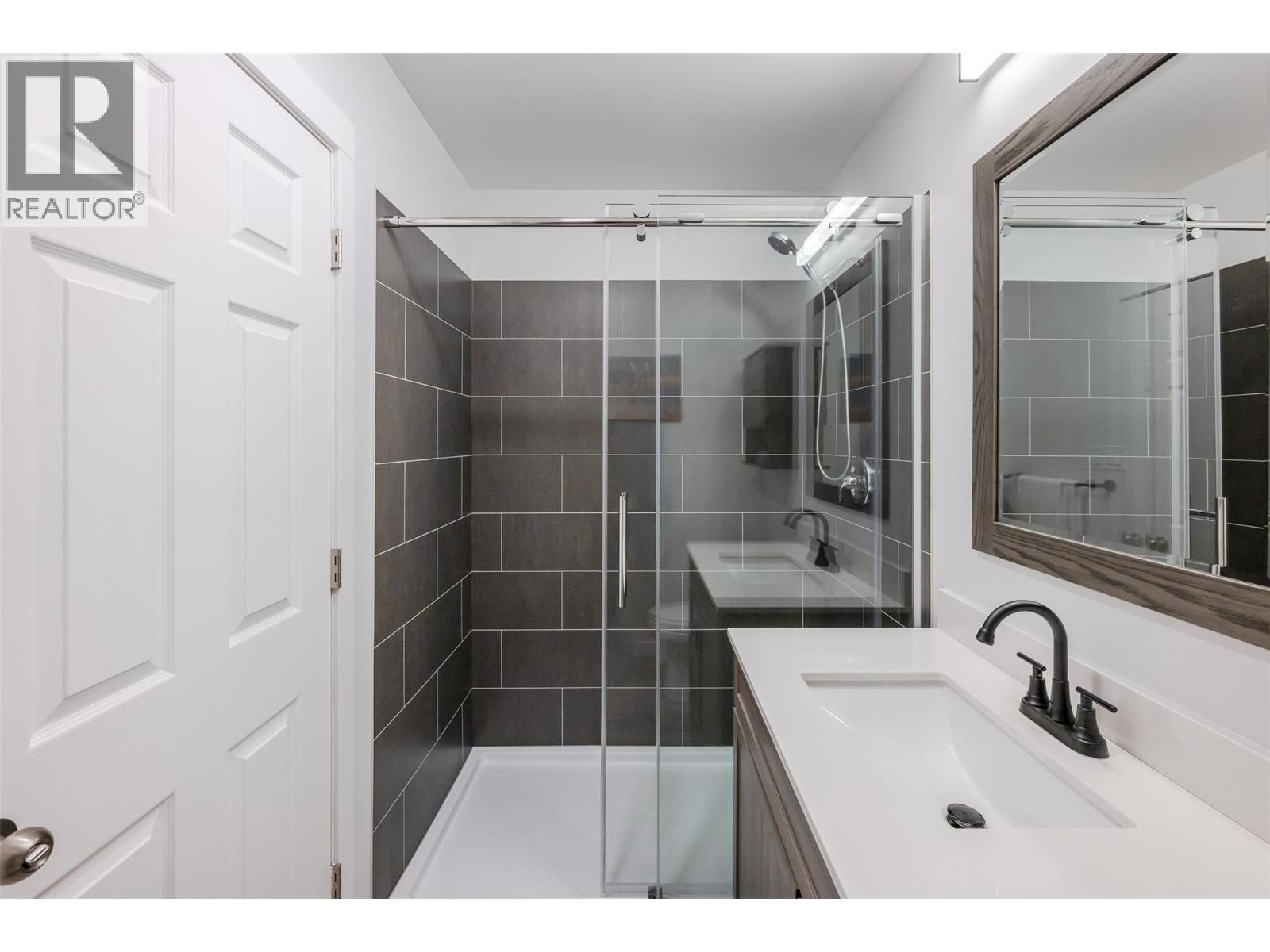 456 Nelson Avenue, Penticton - Image 1