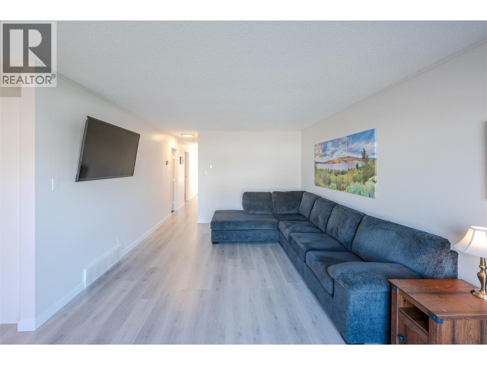 456 Nelson Avenue, Penticton - Image 1