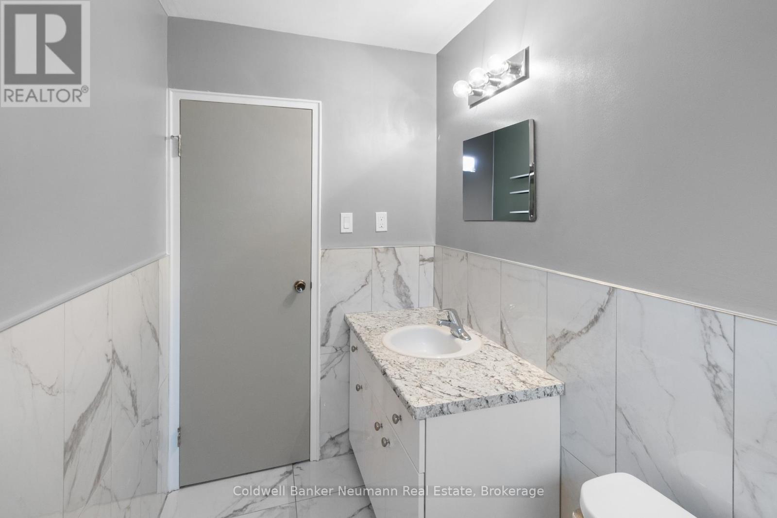 3 - 8 DELAWARE AVENUE, Guelph (Victoria North) — photo 3