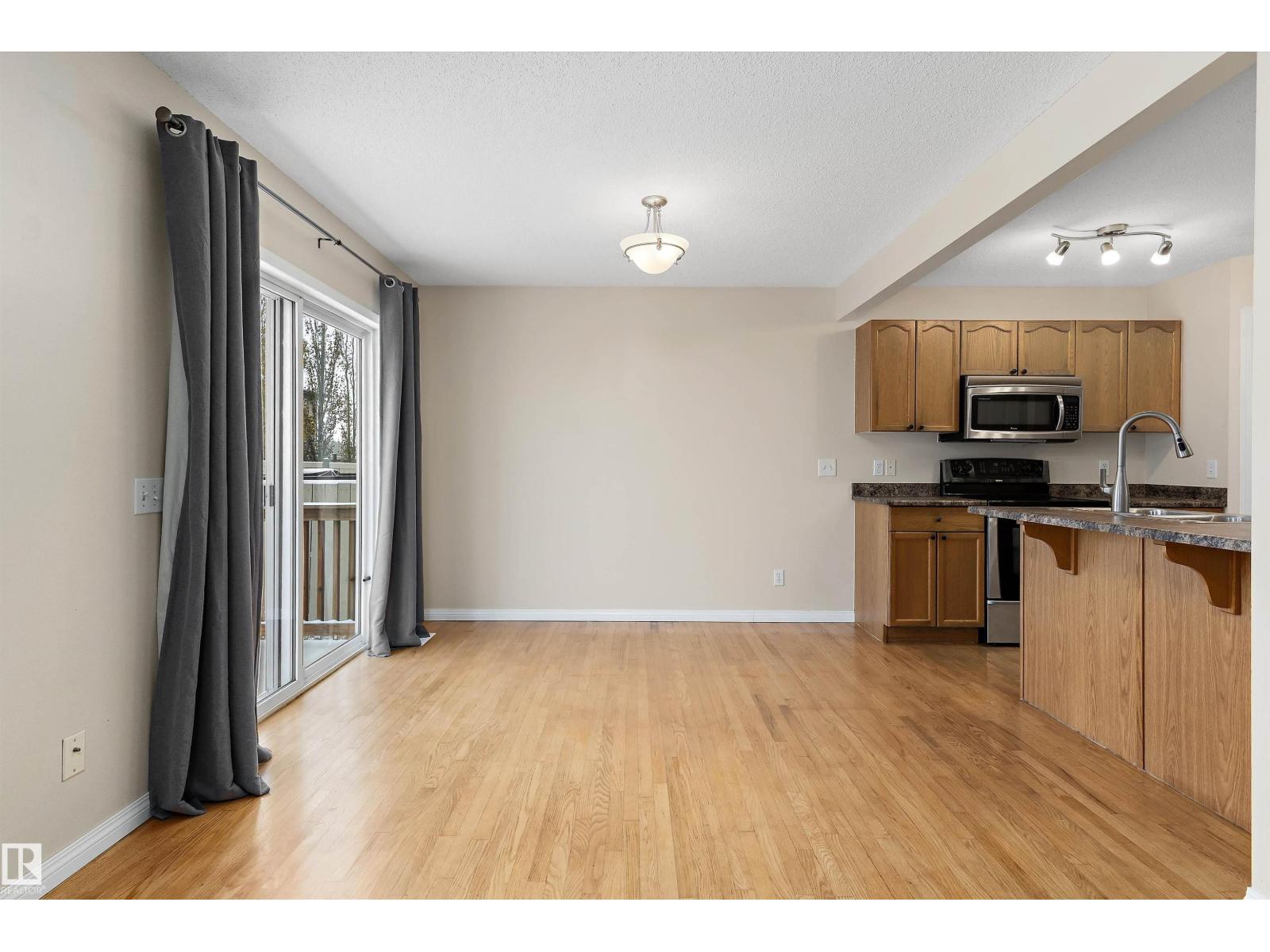 Property photograph 10 for MLS E4514763