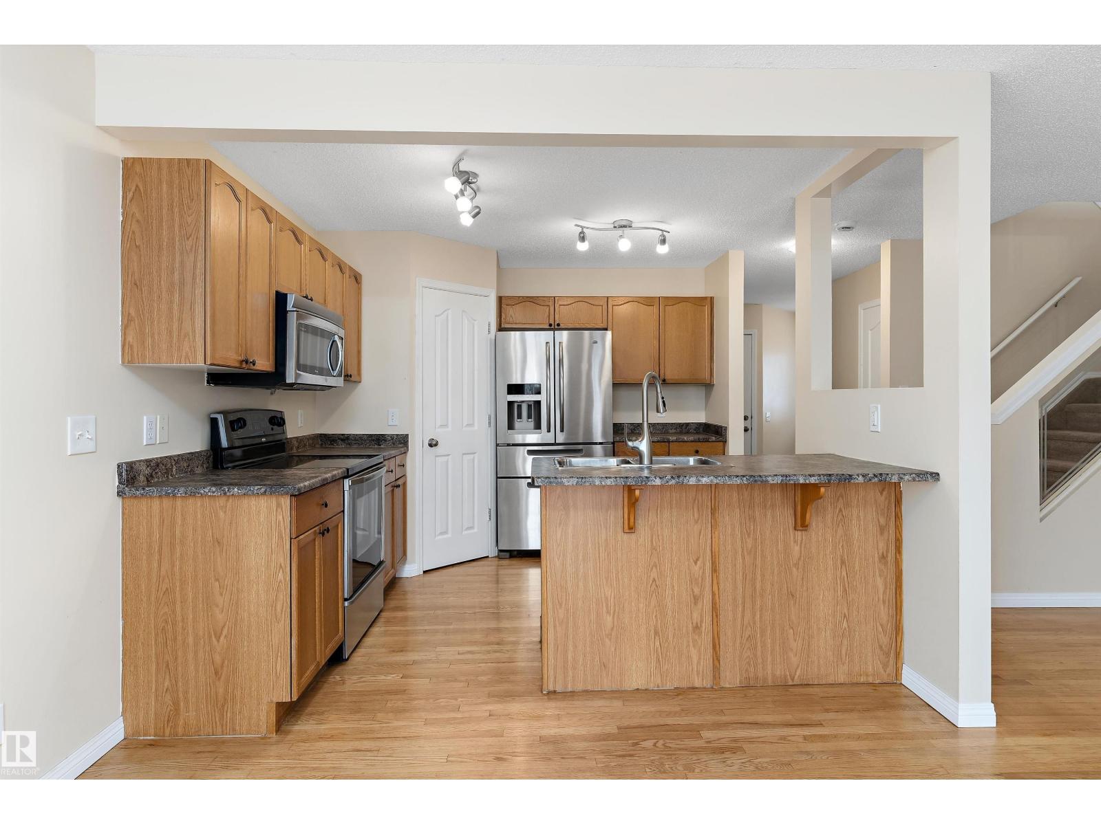 Property photograph 6 for MLS E4514763