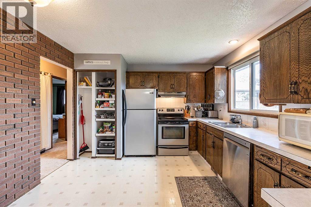 1214 24 Street SE, Medicine Hat — photo 16