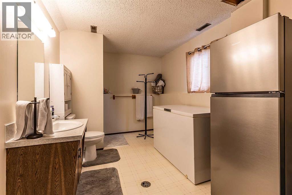 1214 24 Street SE, Medicine Hat — photo 36