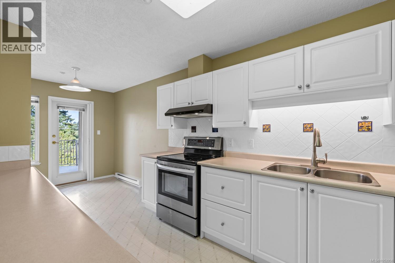 #301 354 Morison Ave - 5