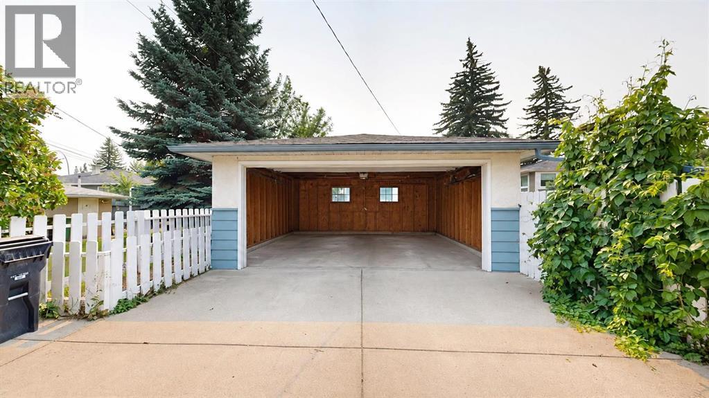 712 55 Avenue SW, Calgary — photo 18