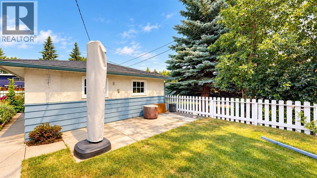 712 55 Avenue SW, Calgary — photo 16