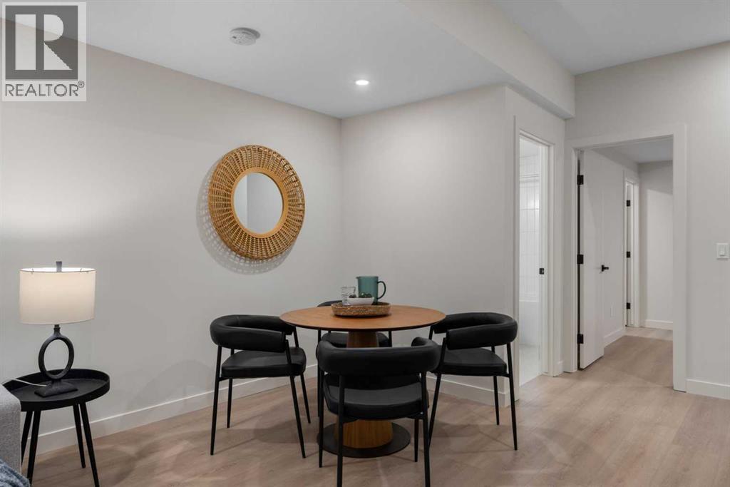 7712 36 Avenue NW, Calgary — photo 33