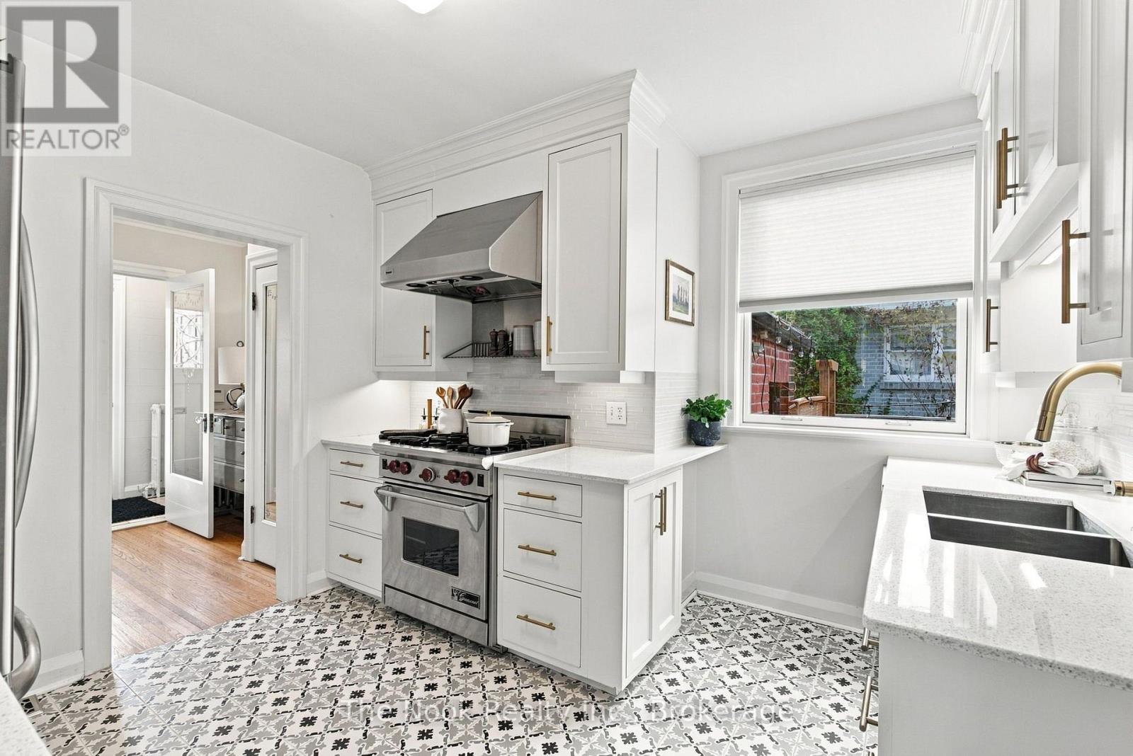 580 HOMEWOOD AVENUE - 13