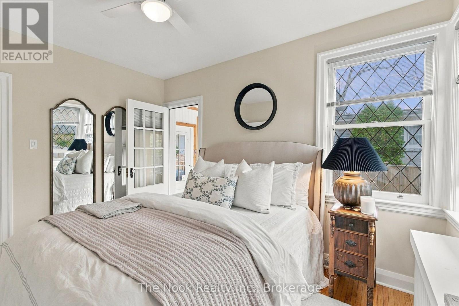 580 HOMEWOOD AVENUE - 21