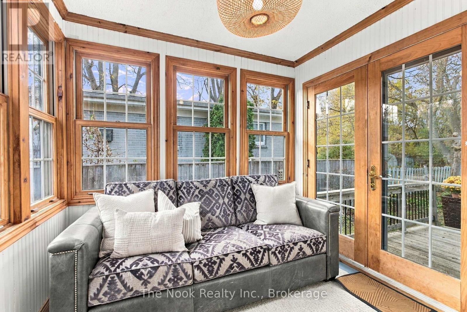 580 HOMEWOOD AVENUE - 22