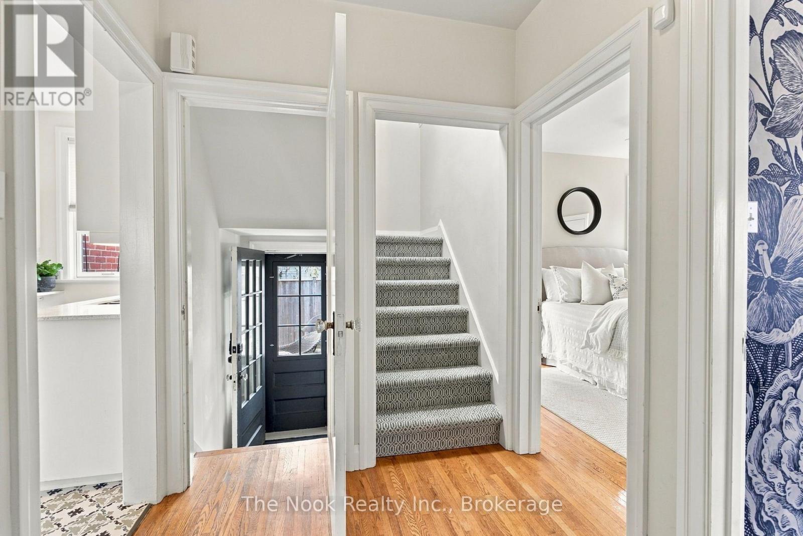 580 HOMEWOOD AVENUE - 23