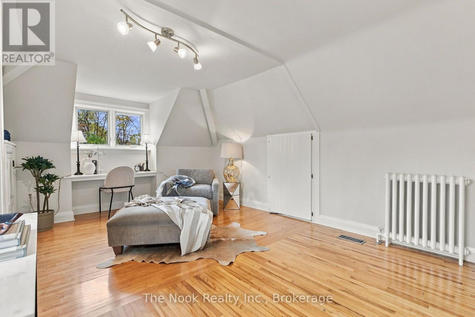 580 HOMEWOOD AVENUE - 27