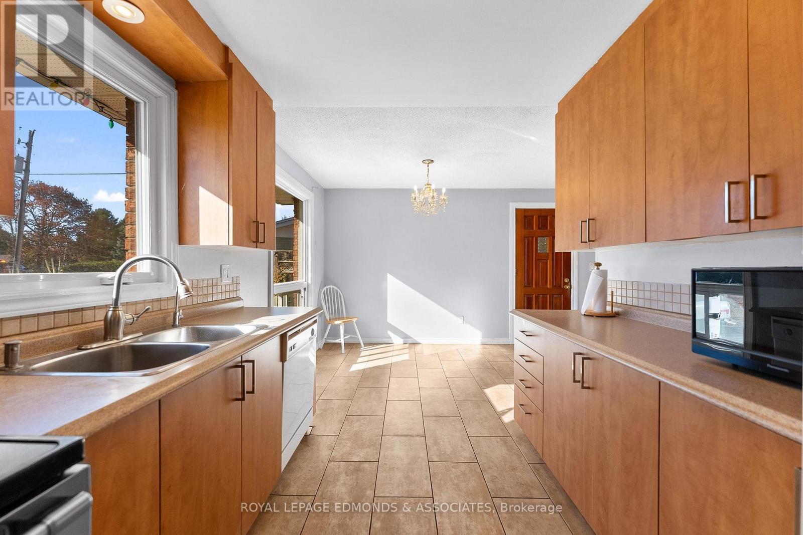 22 ROY STREET, Petawawa — photo 6
