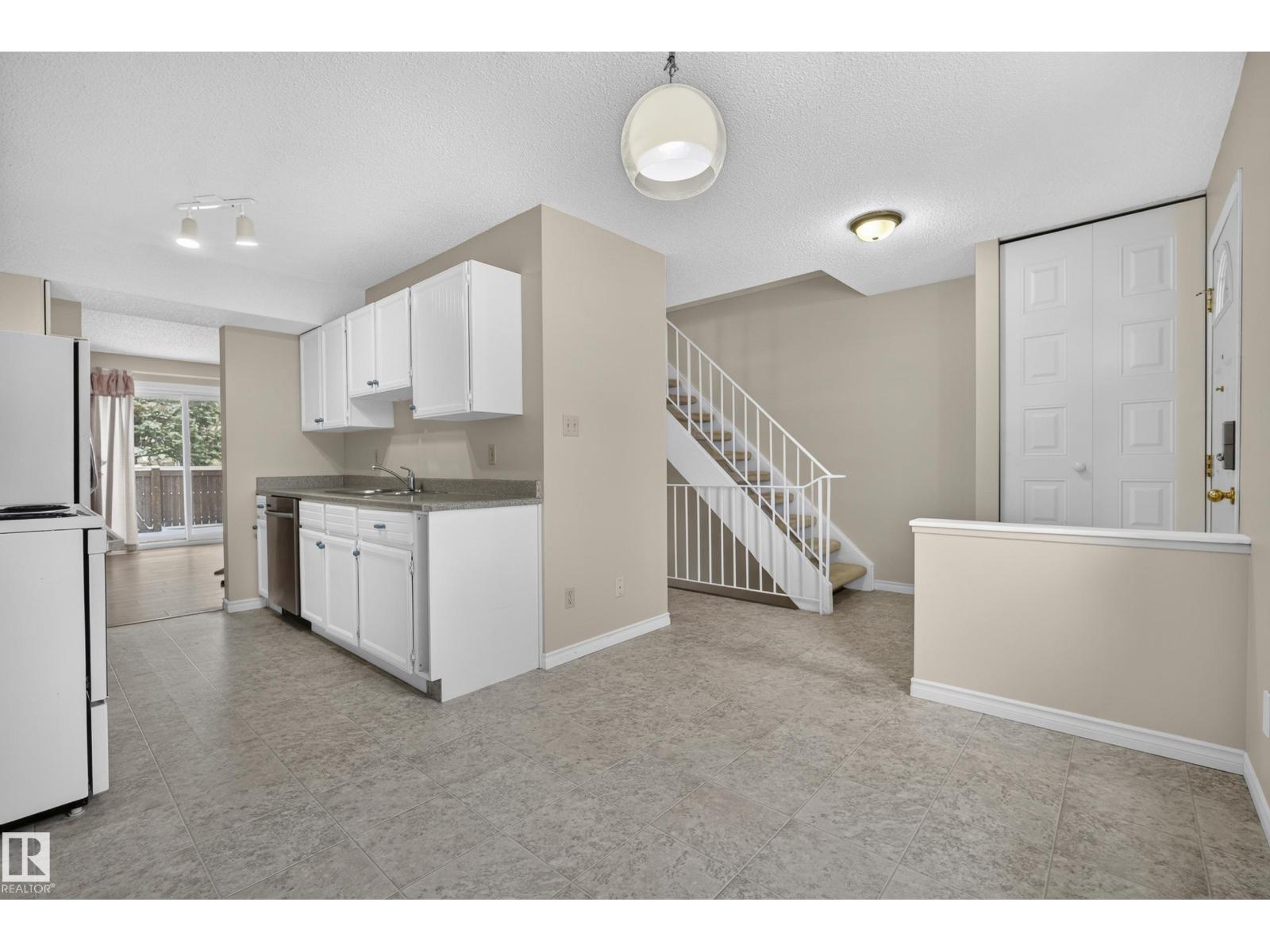 181 TUDOR LN NW, Edmonton — photo 11