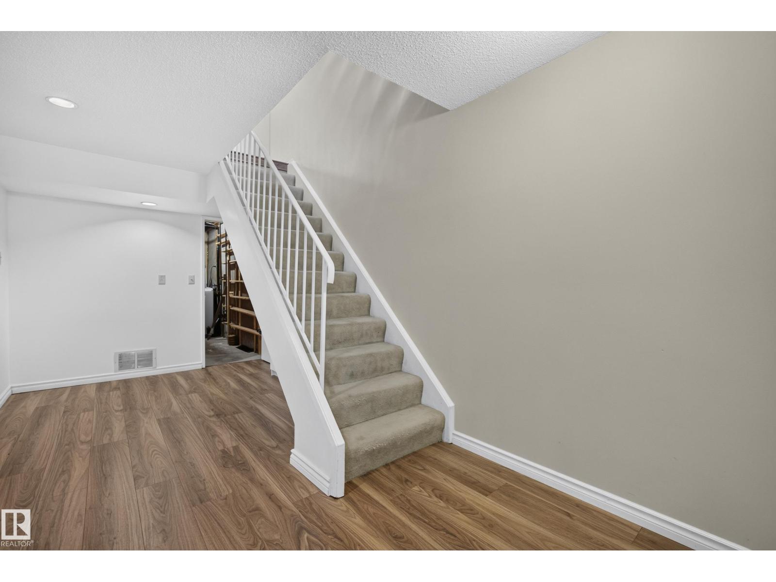 181 TUDOR LN NW, Edmonton — photo 36
